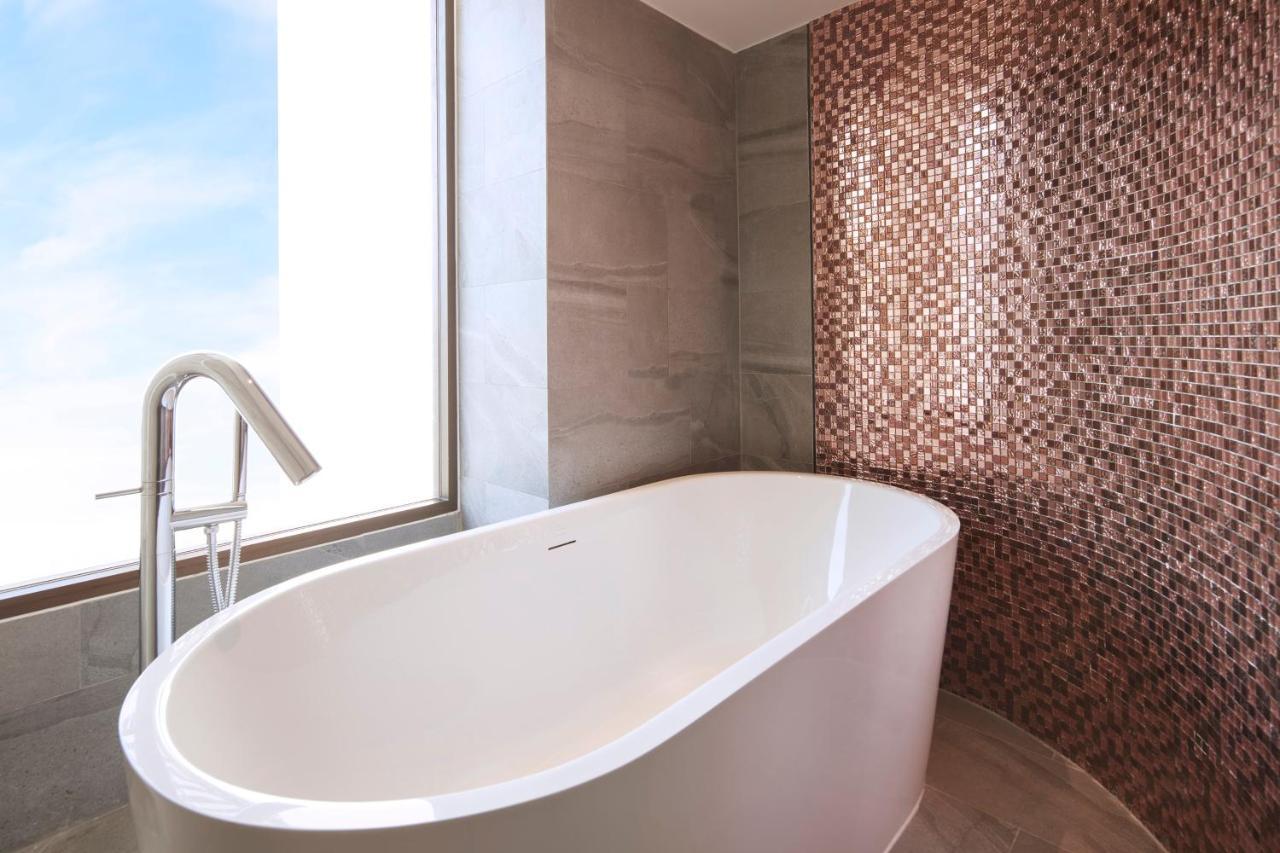 Grace At Five By Grace Hotel Bangkok Exteriör bild